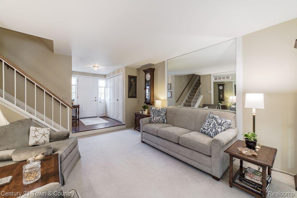 5395 BREEZE HILL, Troy, MI 48098 — Photo 17