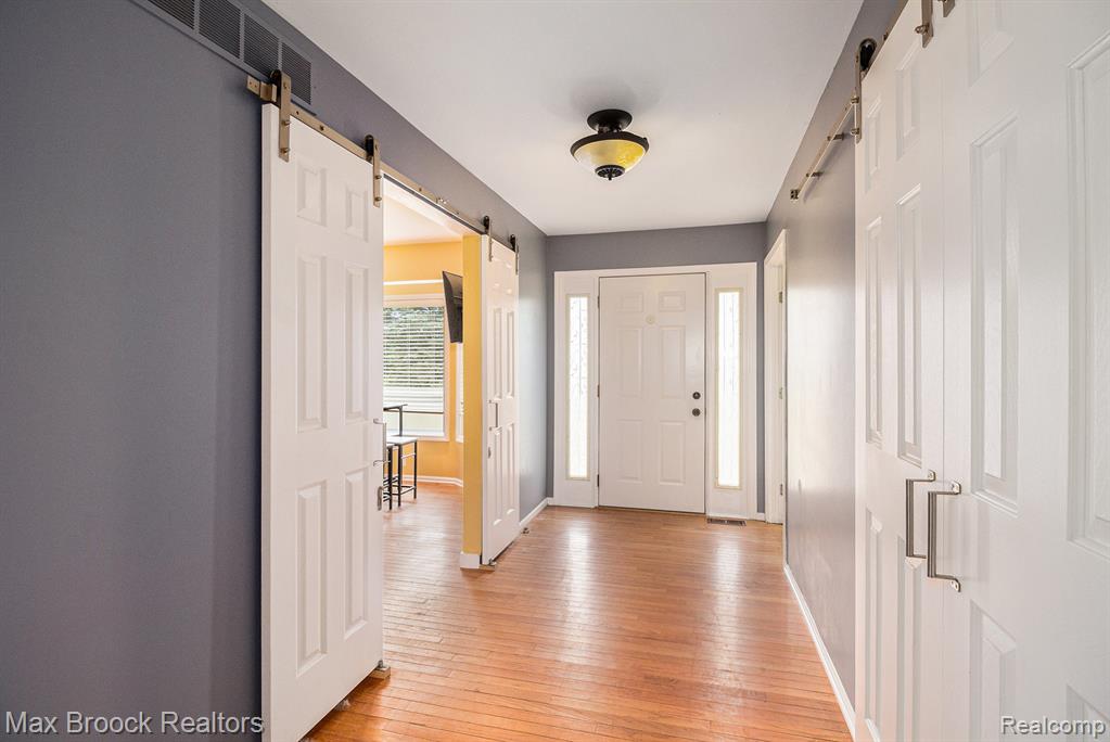 5096 Ridge Trail S, Clarkston, MI 48348 — Photo 4