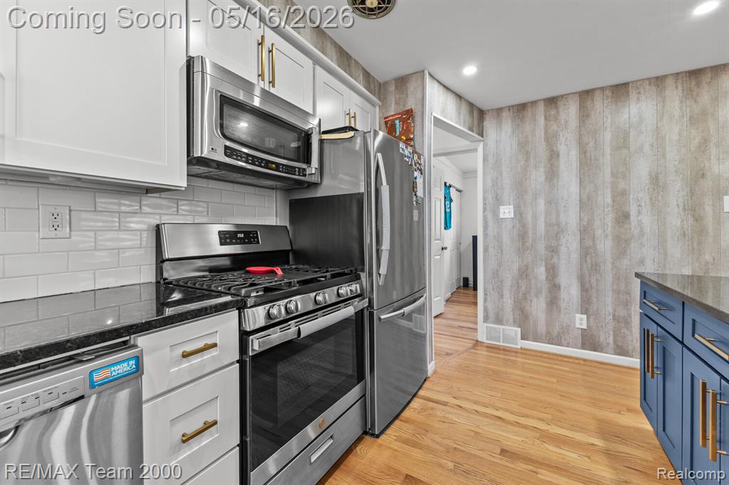 6640 Norborne Avenue, Dearborn Heights, MI 48127 — Photo 10