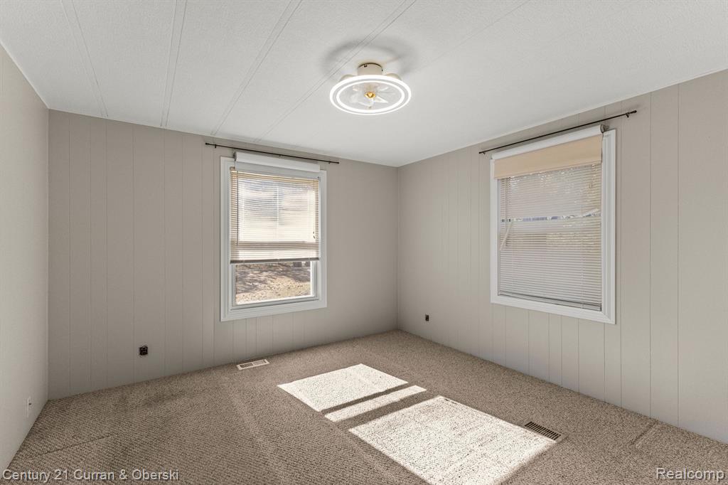8878 RIVER VALLEY Road, Brighton, MI 48116 — Photo 12