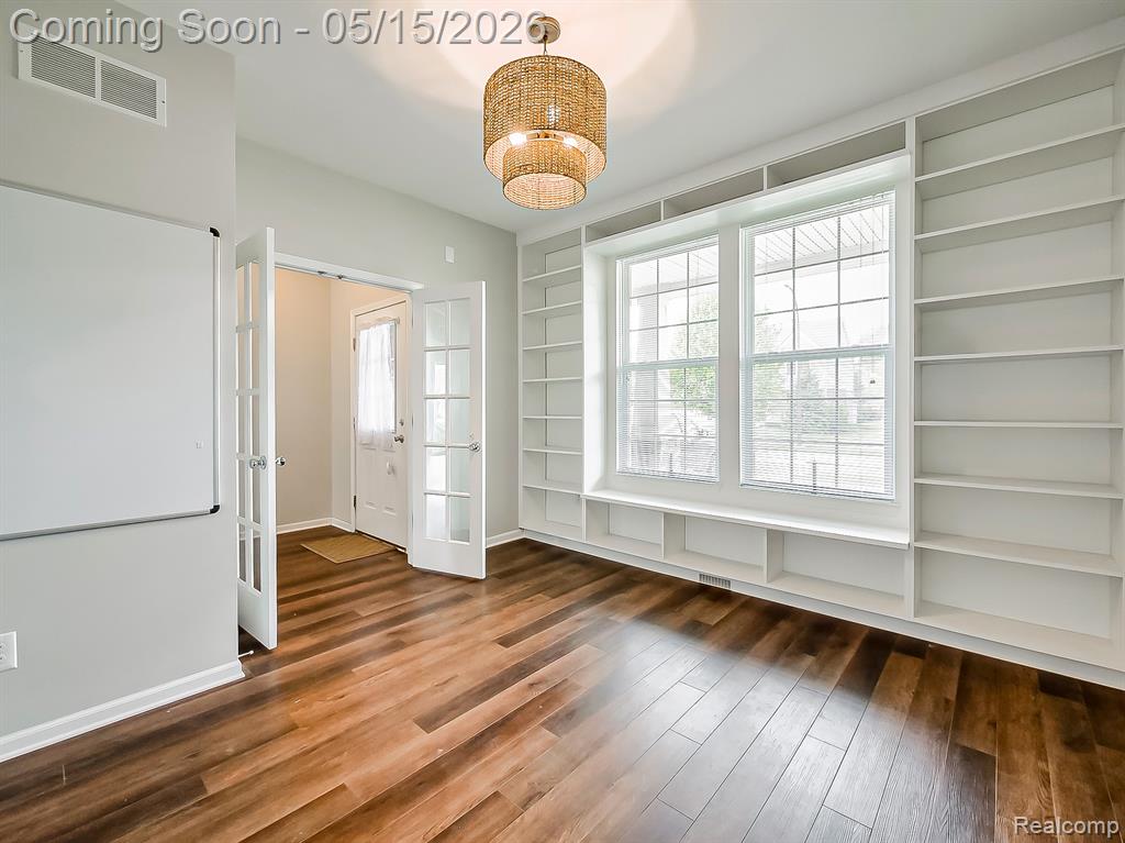 7994 Chestnut Drive, Westland, MI — Photo 14