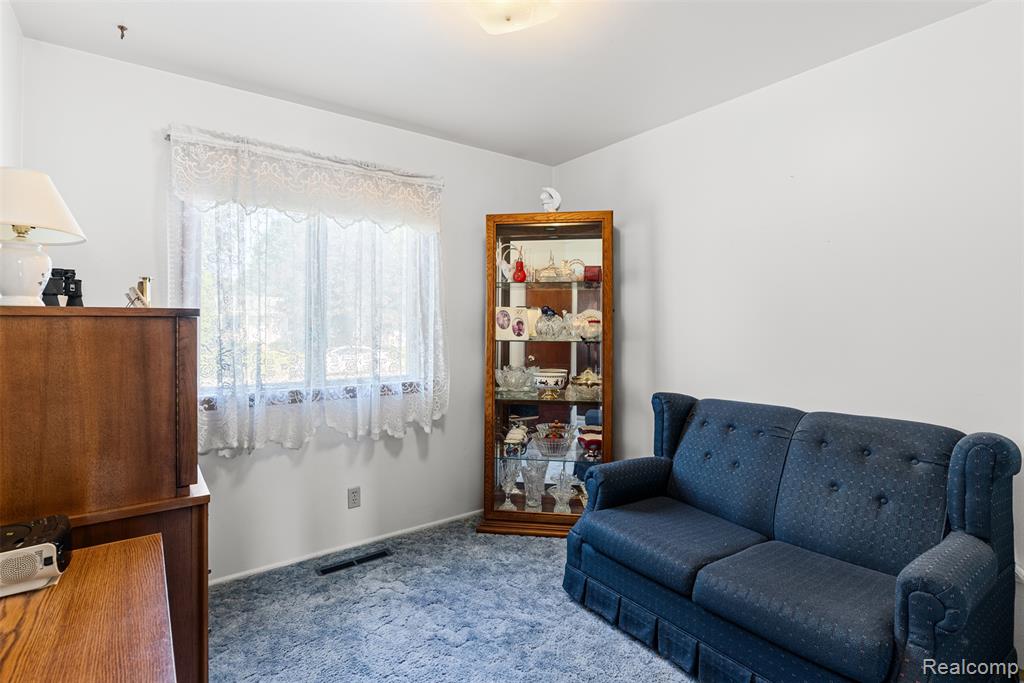 4323 Ashlawn Drive, Flint, MI 48507 — Photo 17