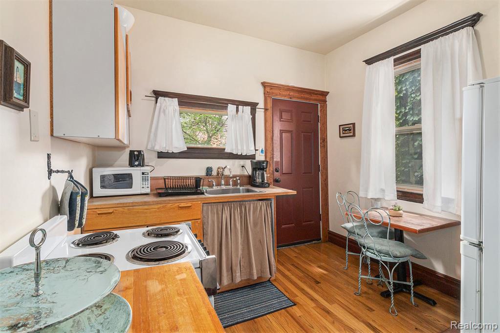 4214 Avery Street, Detroit, MI 48208 — Photo 6