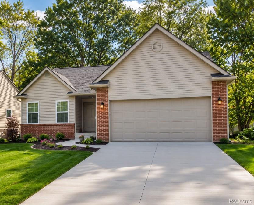 11477 Hidden Oaks Drive, Clio, MI 48420