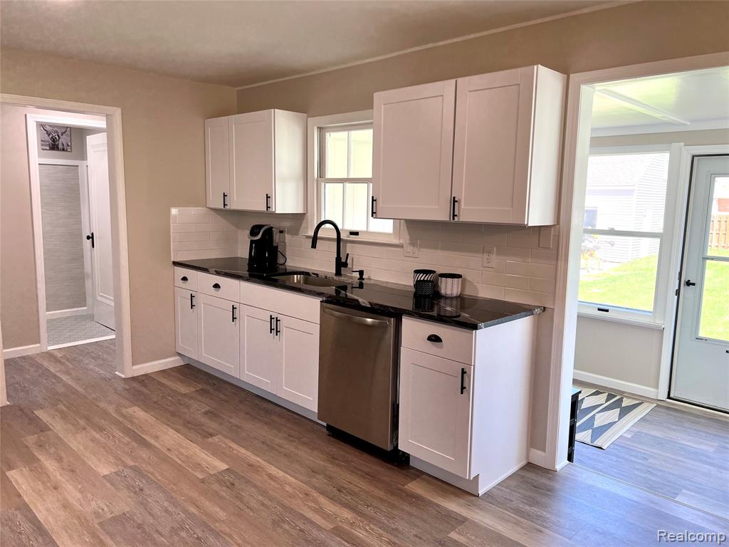 51470 Washington Street, New Baltimore, MI 48047 — Photo 11