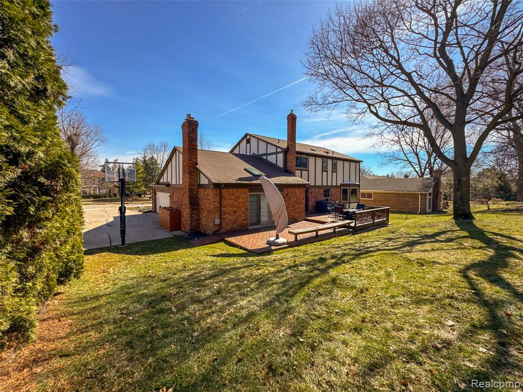 5363 Clearview Drive, Troy, MI 48098 — Photo 10