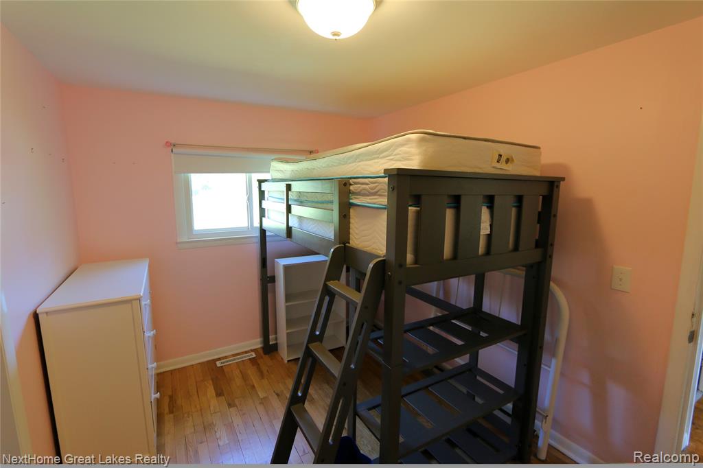 5389 Robin Drive, Grand Blanc, MI 48439 — Photo 6
