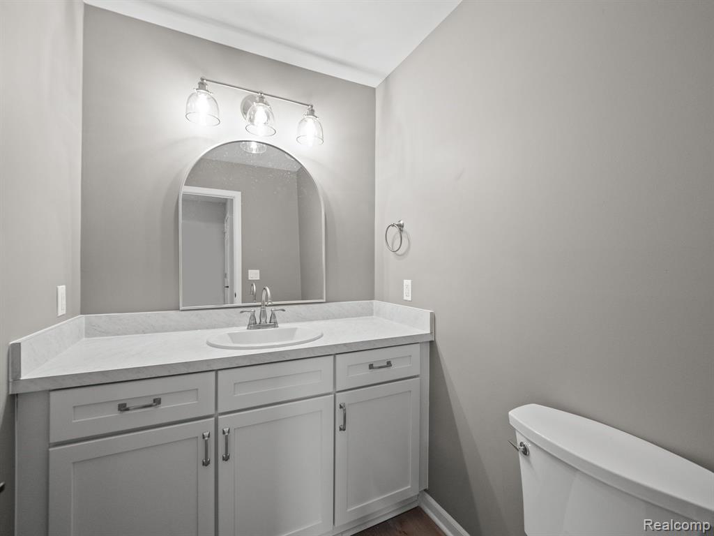 6866 SERENITY Drive, Troy, MI 48098 — Photo 17