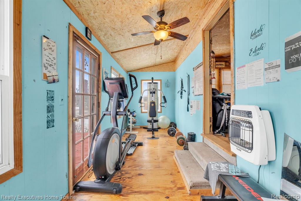 5086 STATE Road, Fort Gratiot, MI 48059 — Photo 4