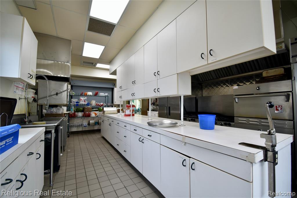 145 Capital Avenue NE, Battle Creek, MI 49017 — Photo 22