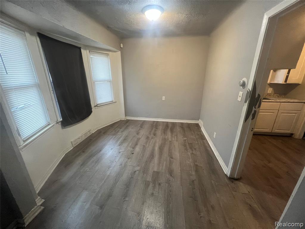 9599 WHITCOMB Street, Detroit, MI 48227 — Photo 11