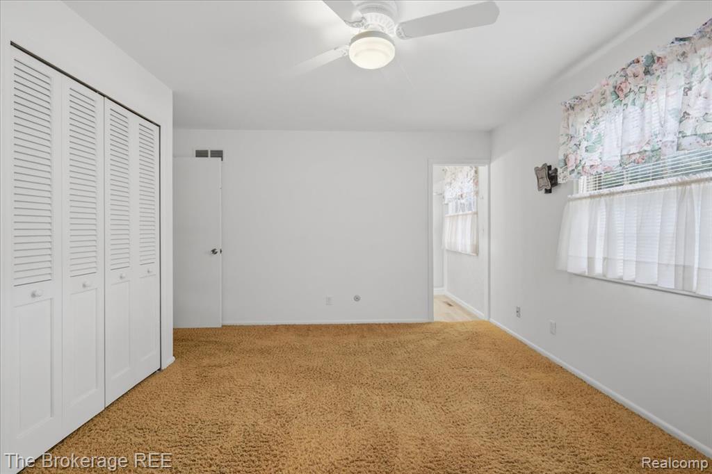 4375 Esta Drive, Flint, MI 48506 — Photo 37