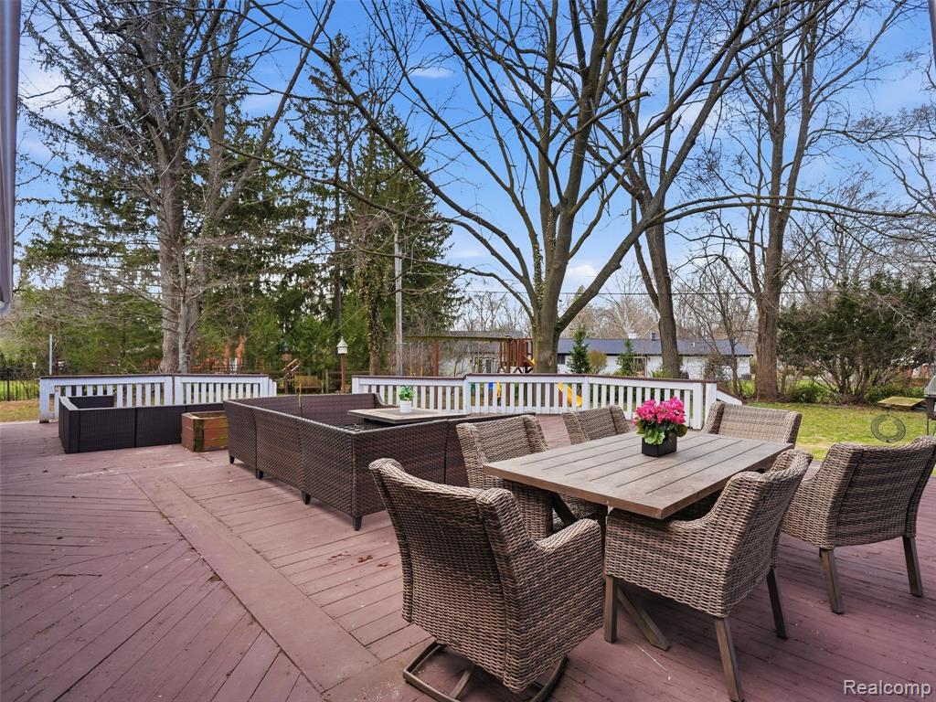 1690 Ledbury Drive, Bloomfield Hills, MI 48304 — Photo 45