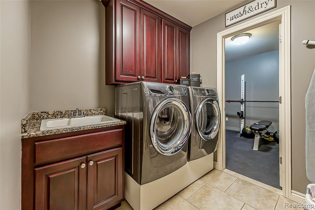 24935 Ravine Drive, South Lyon, MI 48178 — Photo 30
