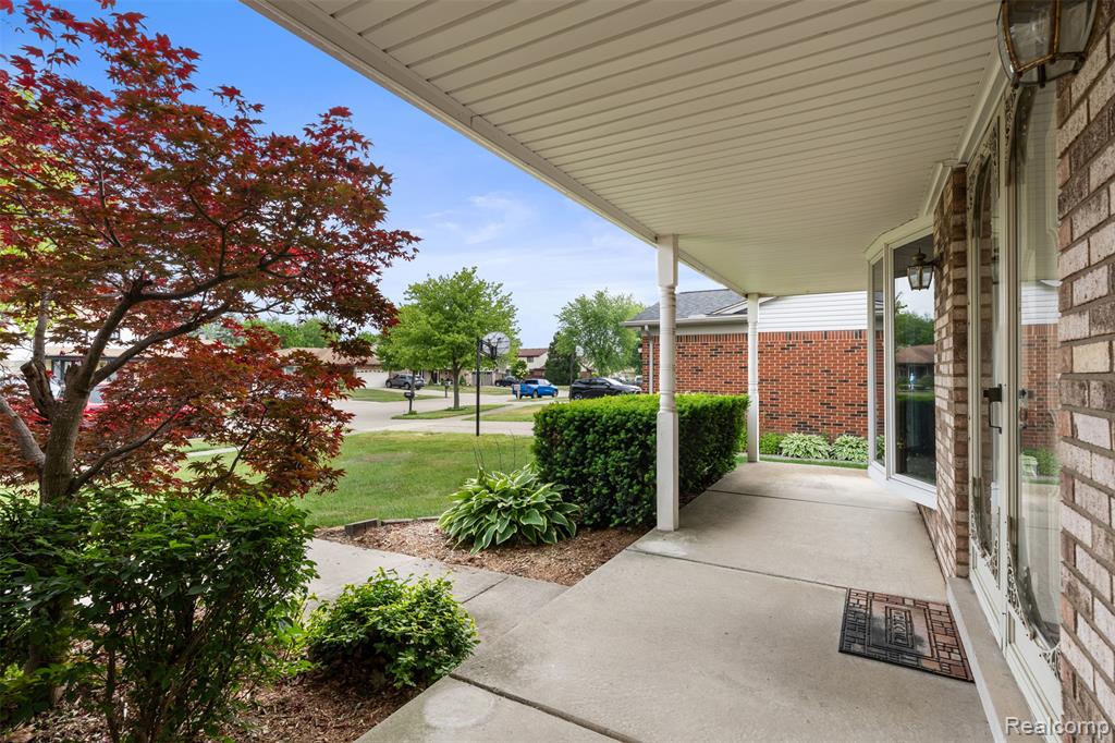 4210 Wingate Drive, Sterling Heights, MI 48310 — Photo 4