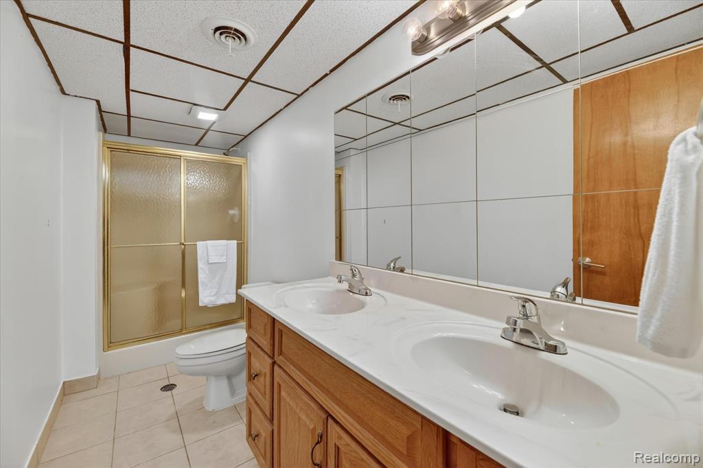 11280 Hegel Road, Goodrich Vlg, MI — Photo 45