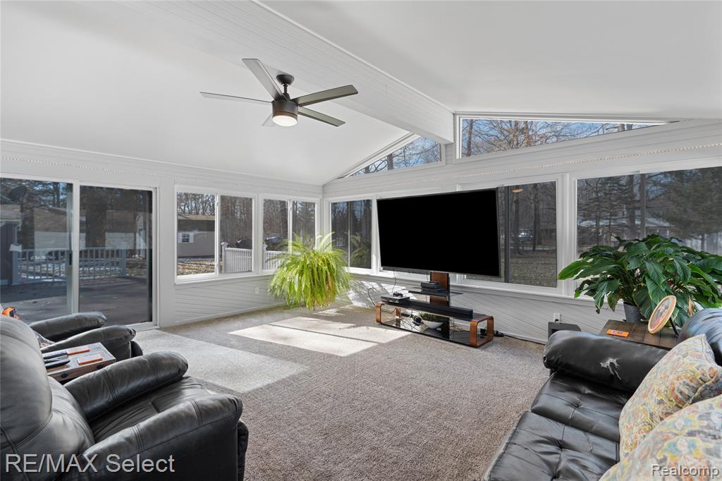 5401 S Sycamore Drive, Burton, MI 48509 — Photo 21