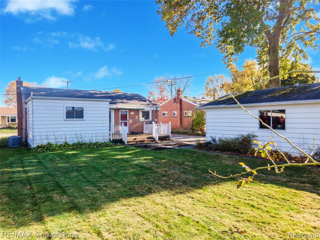 8219 Roselawn Street, Westland, MI — Photo 38