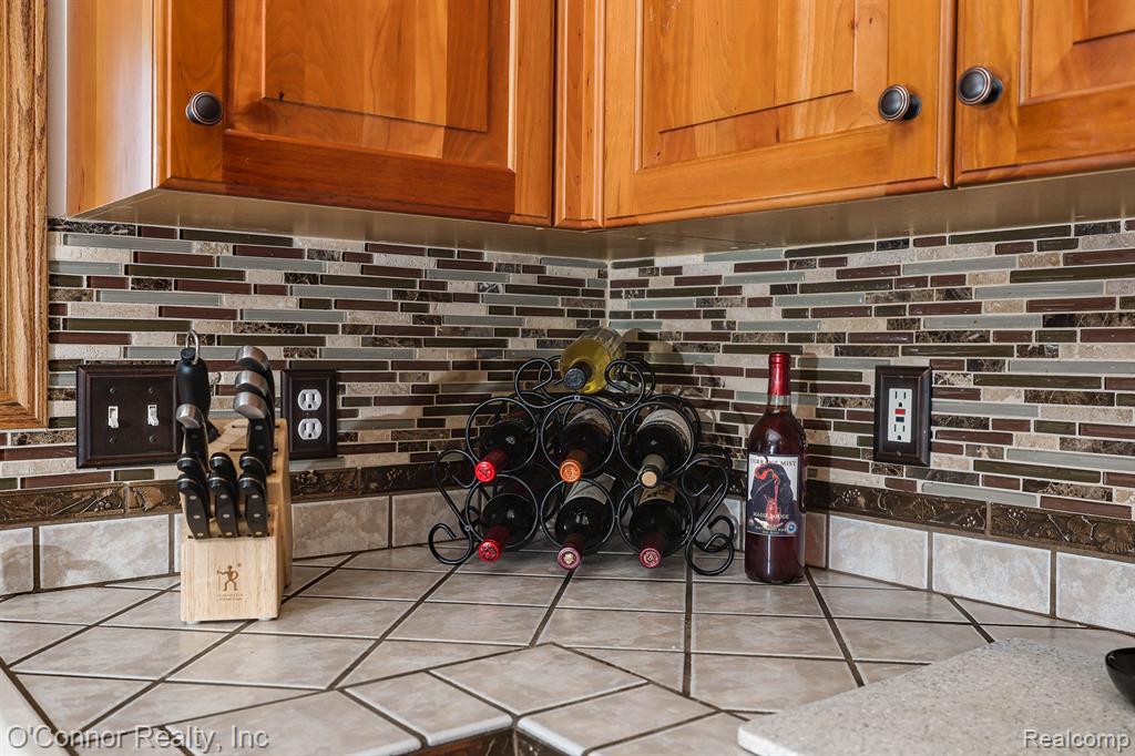 765 Lomasney Lane, Marysville, MI 48040 — Photo 27