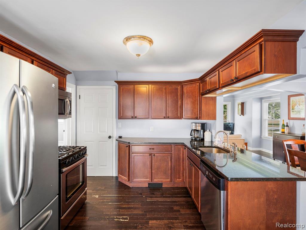 4420 SAMOSET Road, Royal Oak, MI 48073 — Photo 10