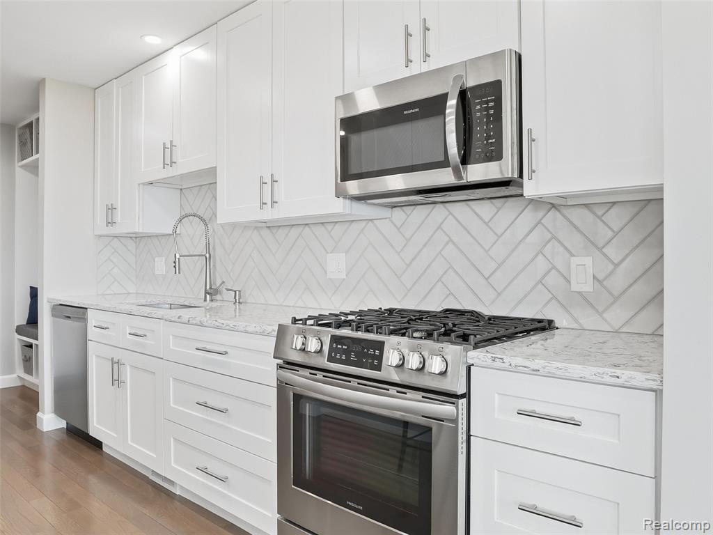 102 Lac Sainte Claire Drive, Saint Clair Shores, MI 48082 — Photo 29