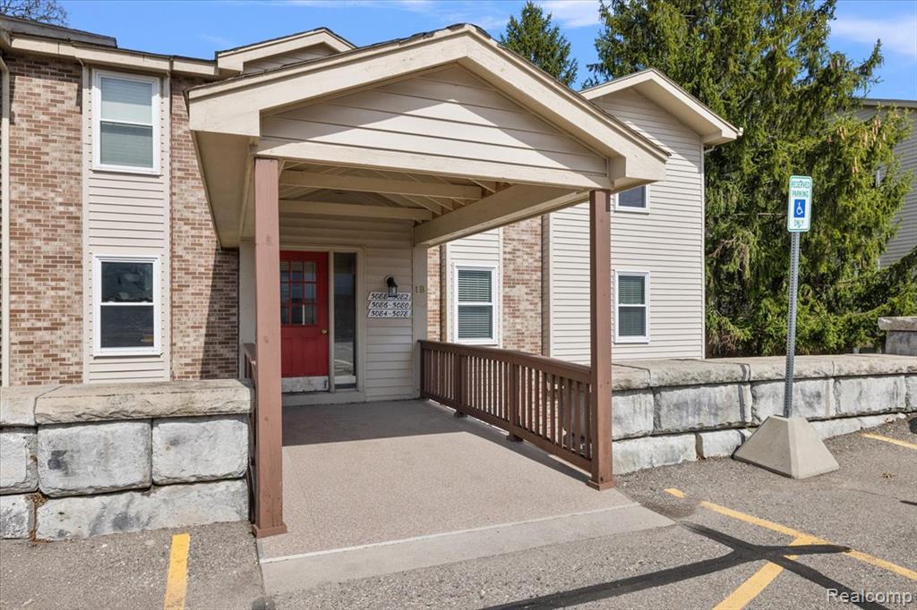 5080 Harbor Oak, Waterford, MI 48329 — Photo 3
