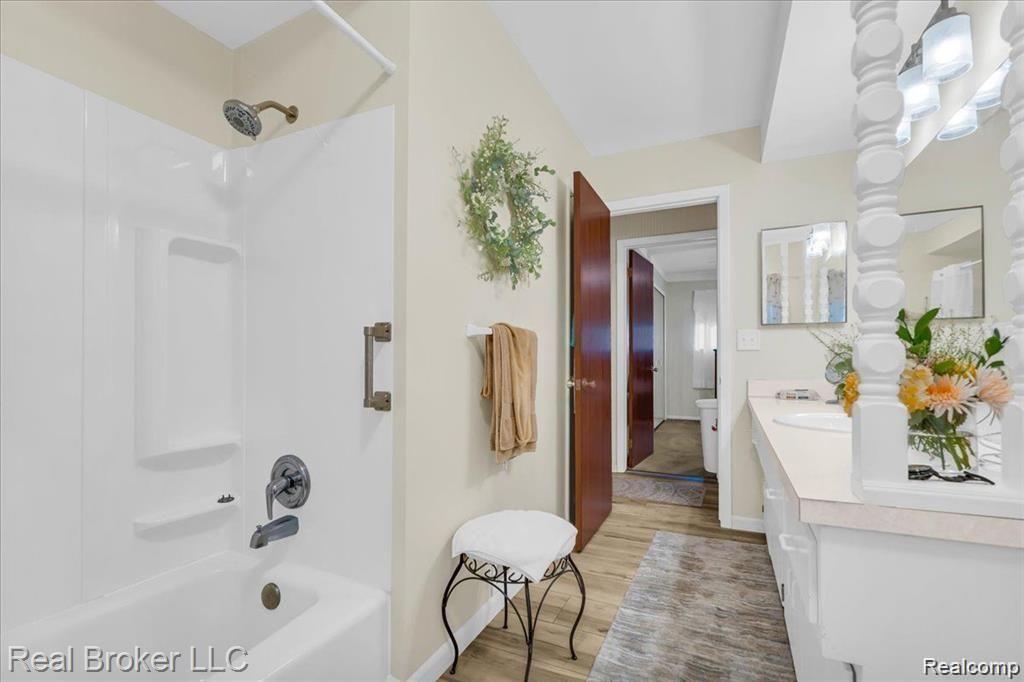 6083 WALDON Road, Clarkston, MI — Photo 21