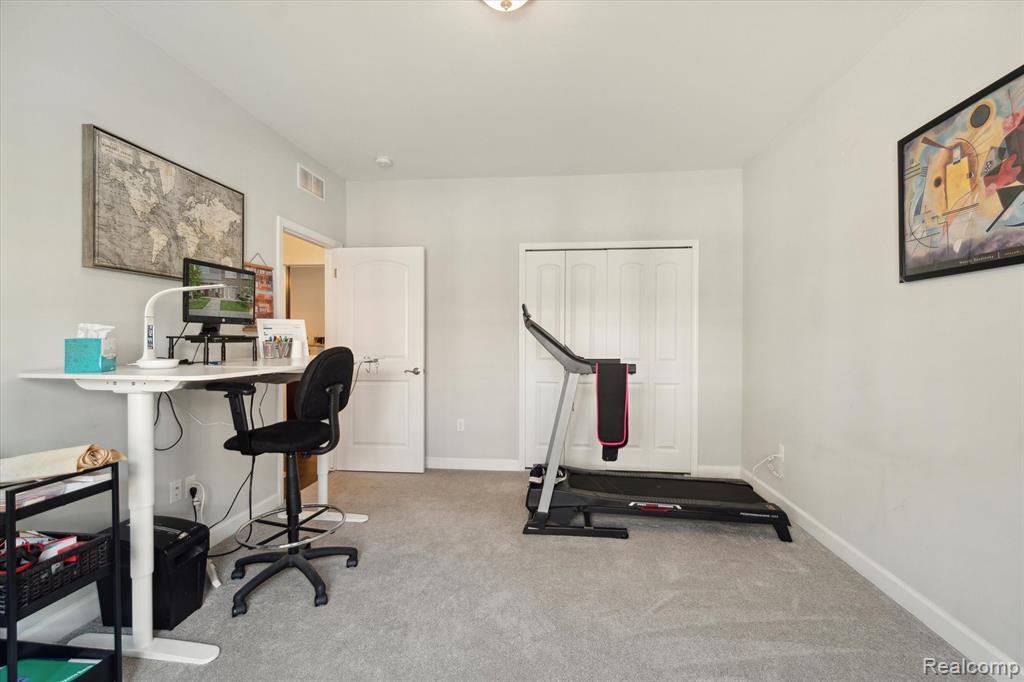 5662 Arbor Chase Drive, Ann Arbor, MI 48103 — Photo 16