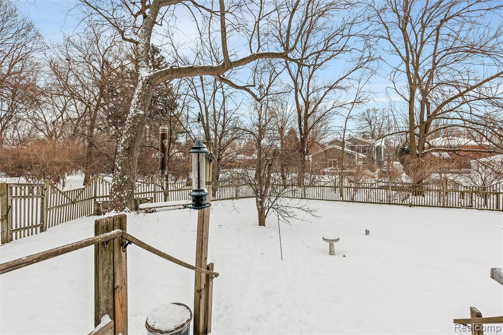 12935 Victoria Avenue, Huntington Woods, MI — Photo 41