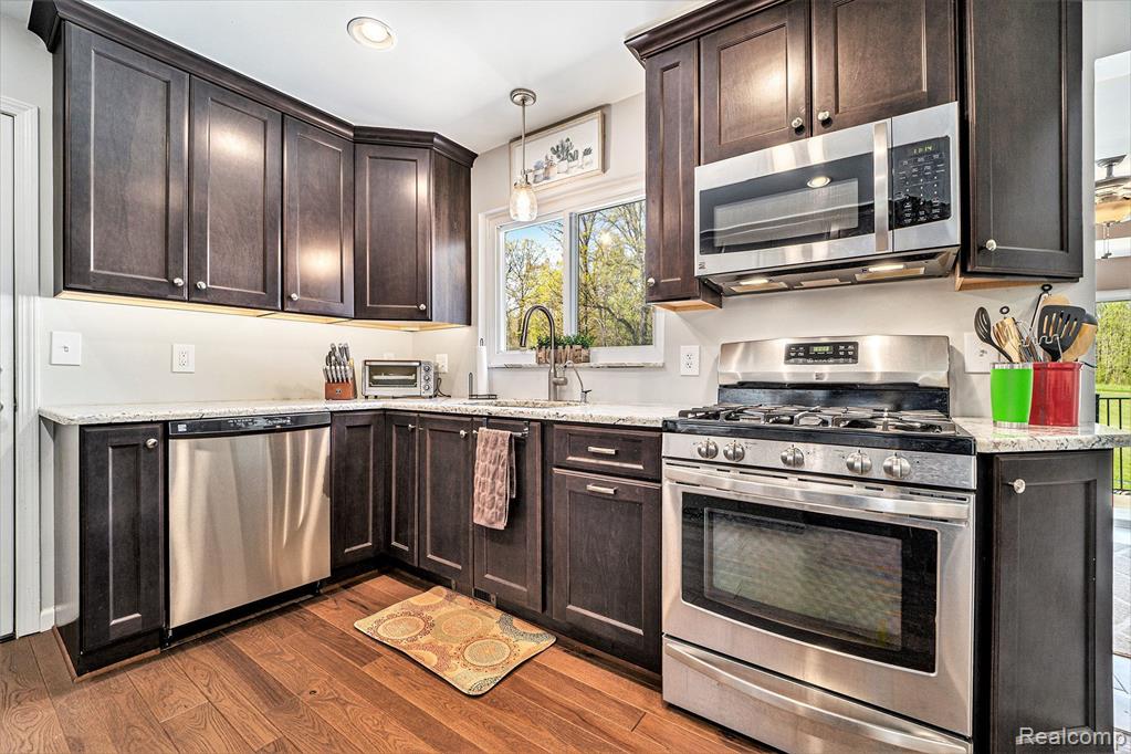 9703 TOWER Road, South Lyon, MI 48178 — Photo 7