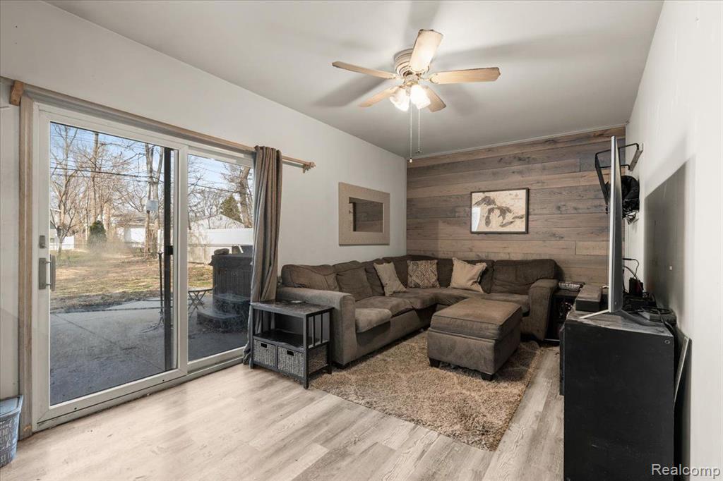 40734 PINETREE Drive, Plymouth, MI 48170 — Photo 8