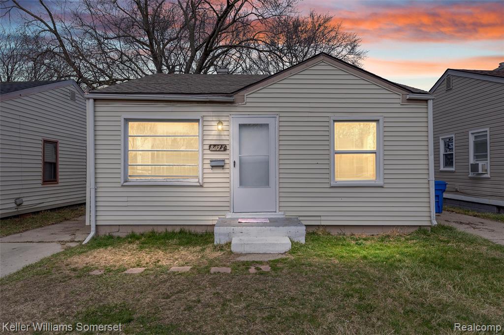 8477 Prospect Avenue, Warren, MI 48089 — front exterior
