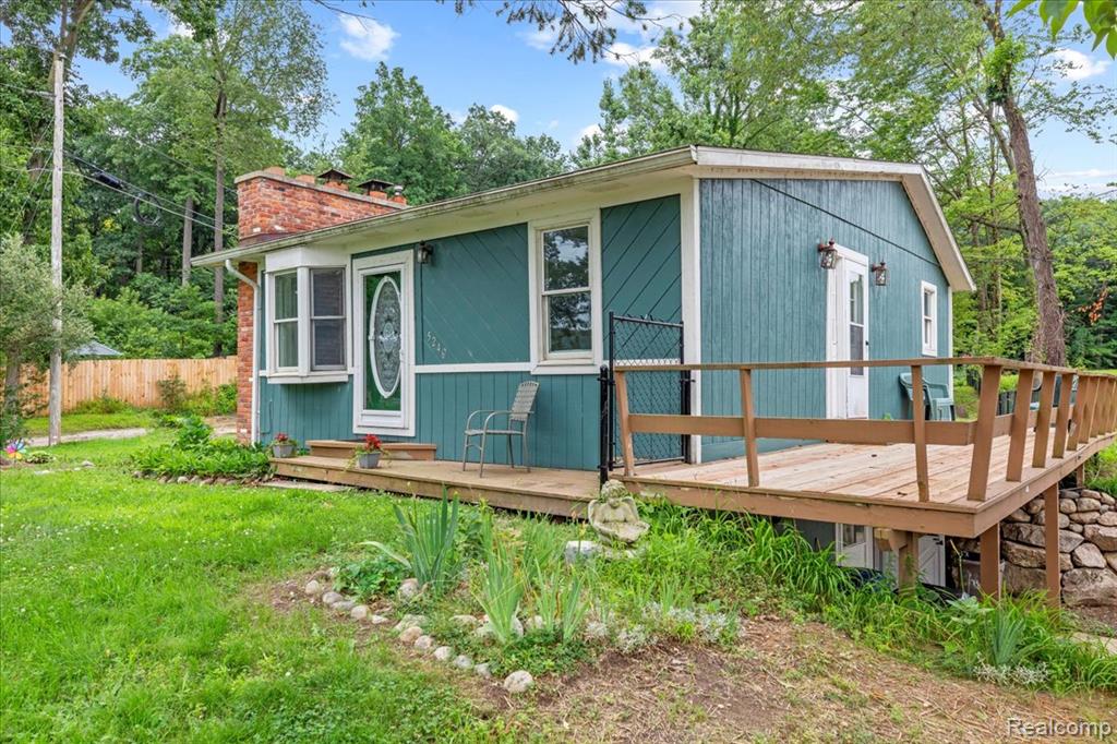 5246 Wayne Road, White Lake, MI 48383 — Photo 5