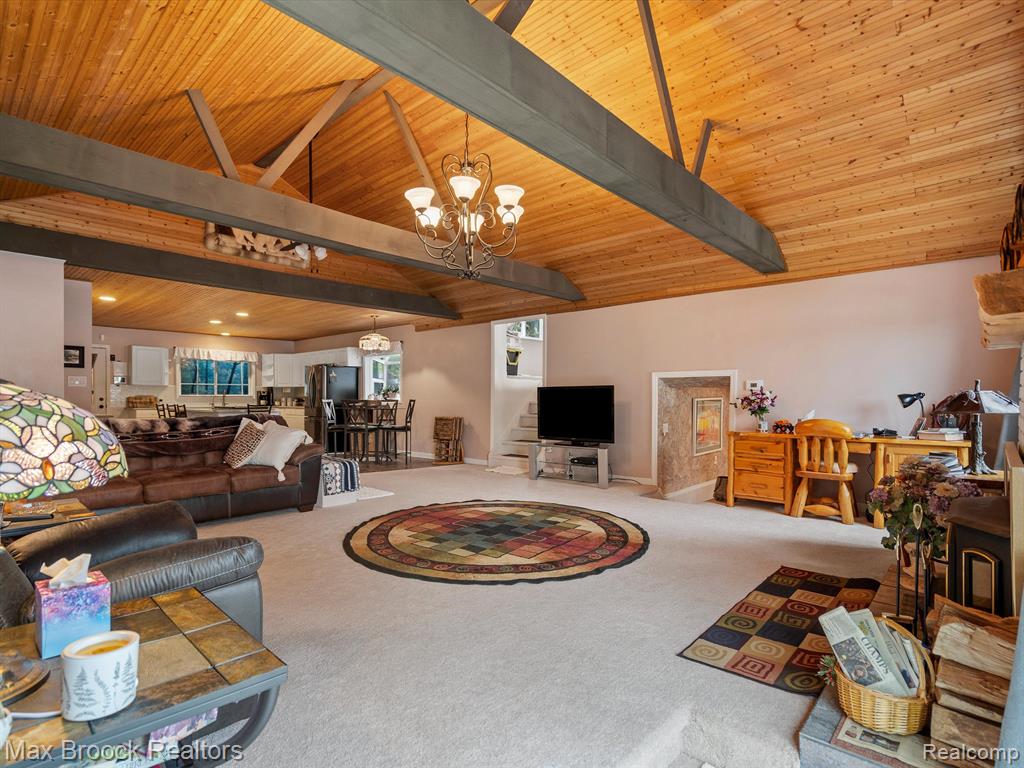 9431 MANDON Road, White Lake, MI — Photo 36