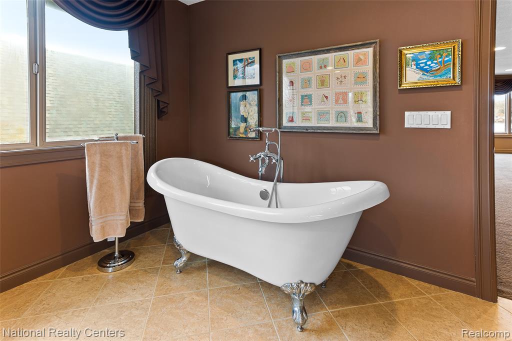 1100 Clearwater Boulevard, White Lake, MI — Photo 37