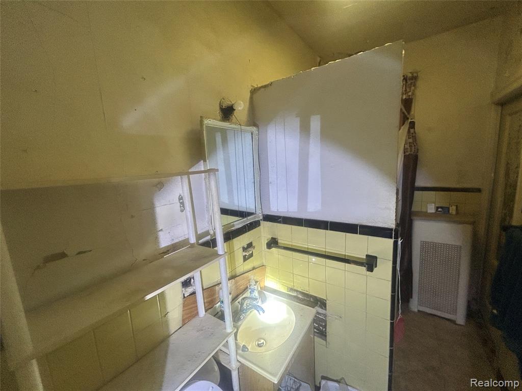 11634 Saint Aubin Street, Hamtramck, MI 48212 — Photo 24