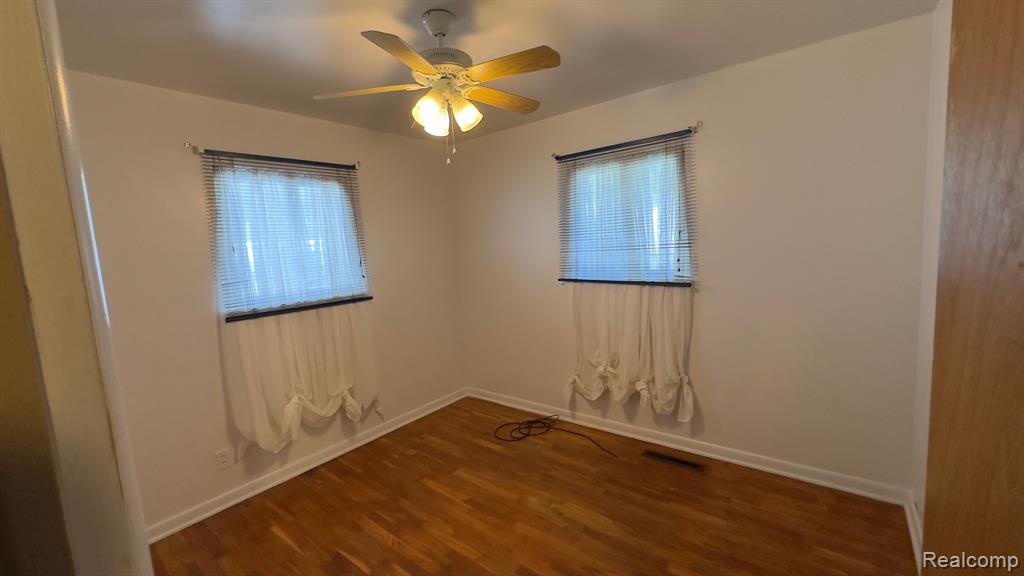 5714 Suburban Court, Flint, MI 48505 — Photo 11
