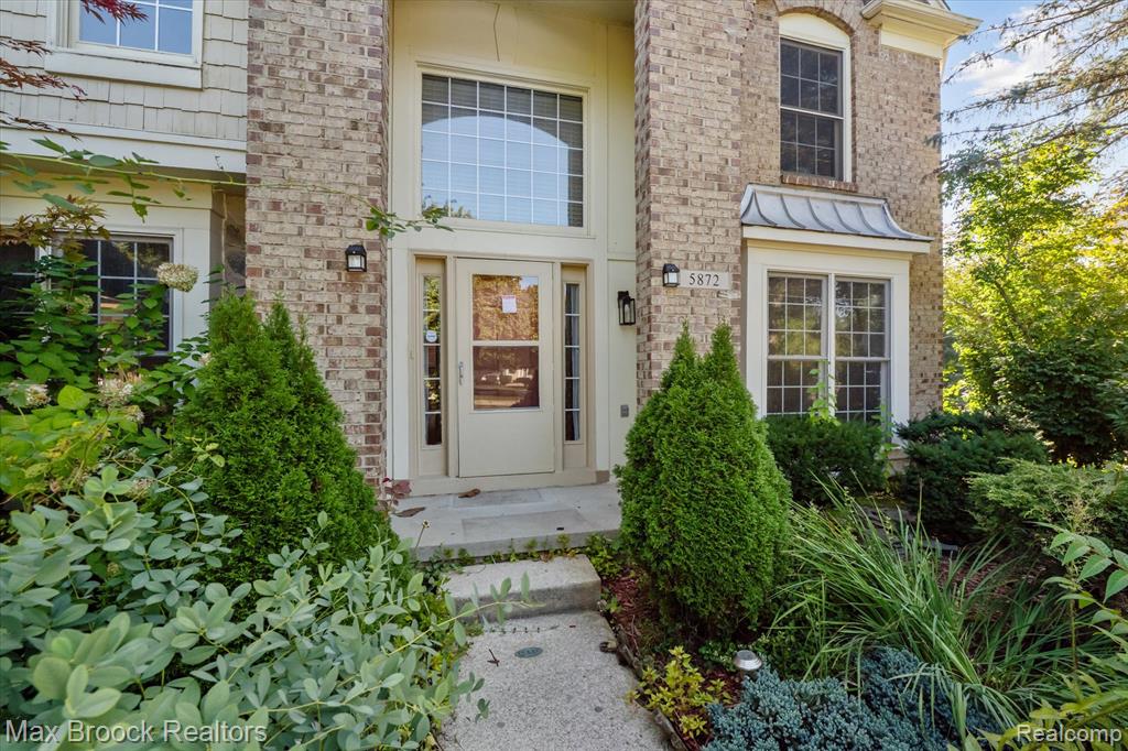 5872 Meadowview Drive, Plymouth, MI 48187 — Photo 4