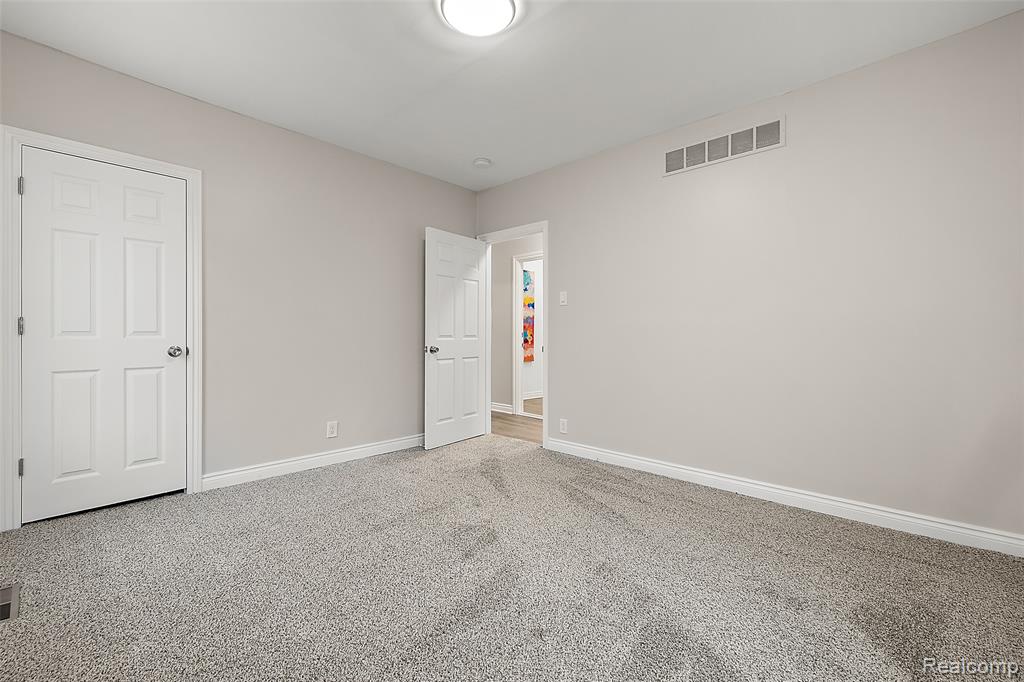 2080 Gladstone Street, Detroit, MI 48206 — Photo 26