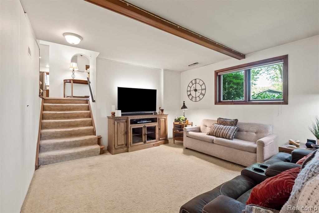 2366 Cumberland Drive, Troy, MI 48085 — Photo 25