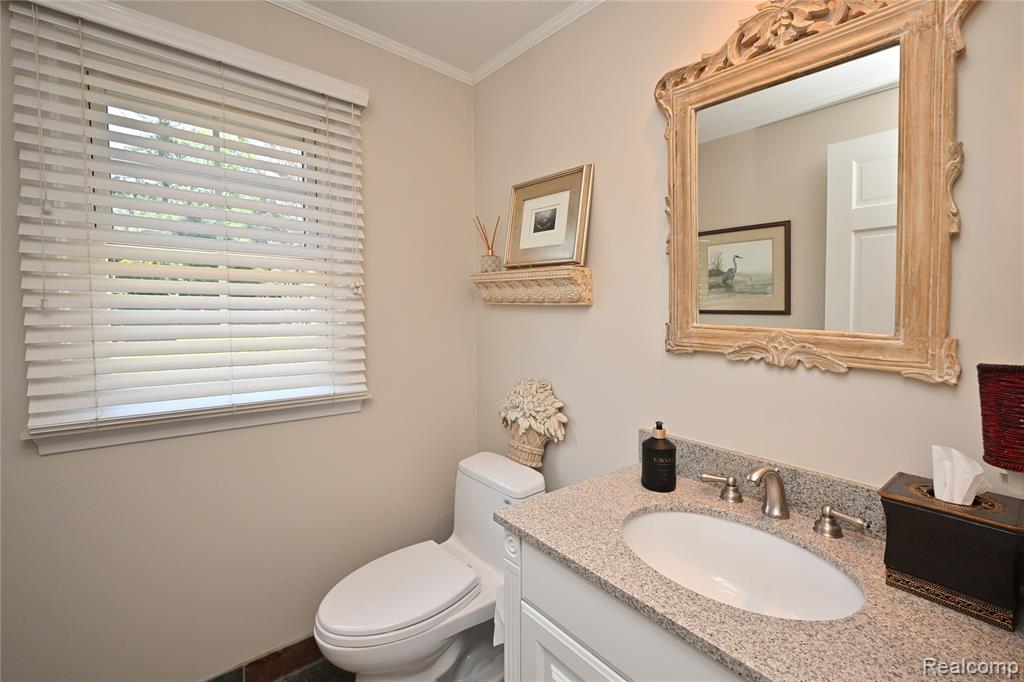 4655 Walnut Lake Road, Bloomfield Hills, MI 48301 — Photo 16
