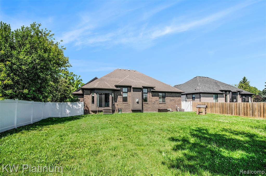 52800 Card Road, Macomb, MI 48042 — Photo 29