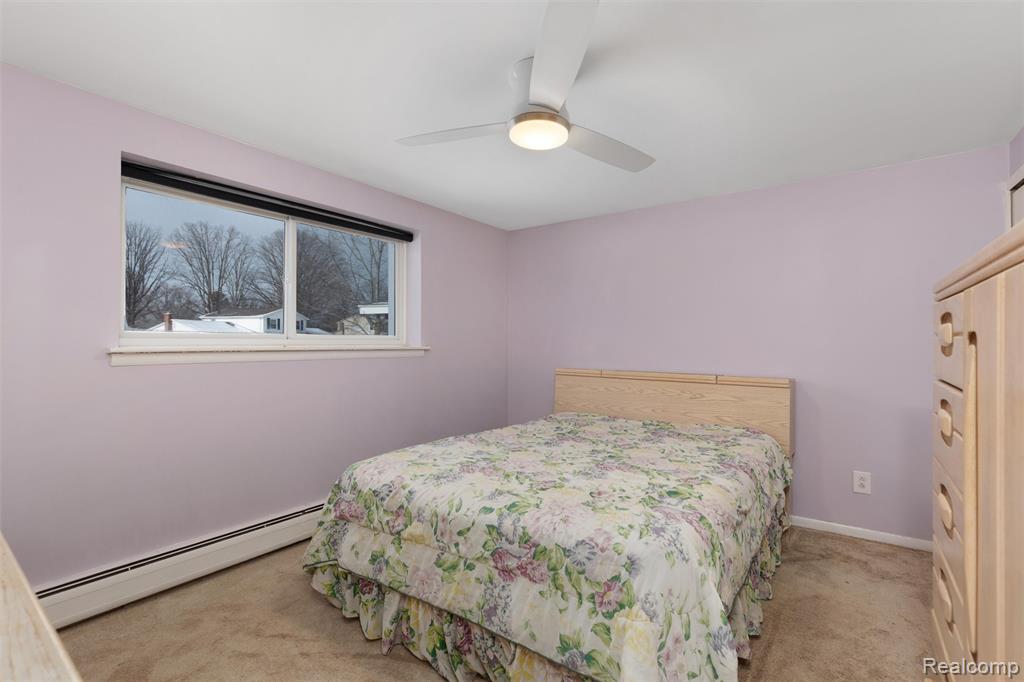 25376 Lyncastle Street, Farmington, MI, 48336