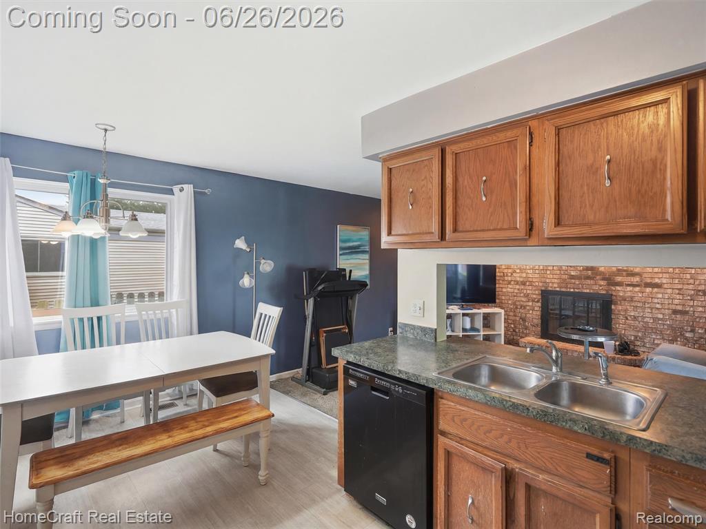41462 SIMCOE Drive, Canton, MI 48188 — Photo 4