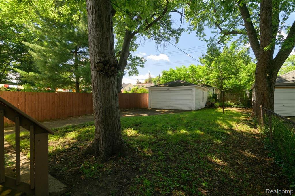 967 Alberta Street, Ferndale, MI 48220 — Photo 20