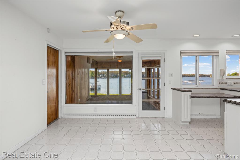 4416 S Shore Street, Waterford, MI 48328 — Photo 12