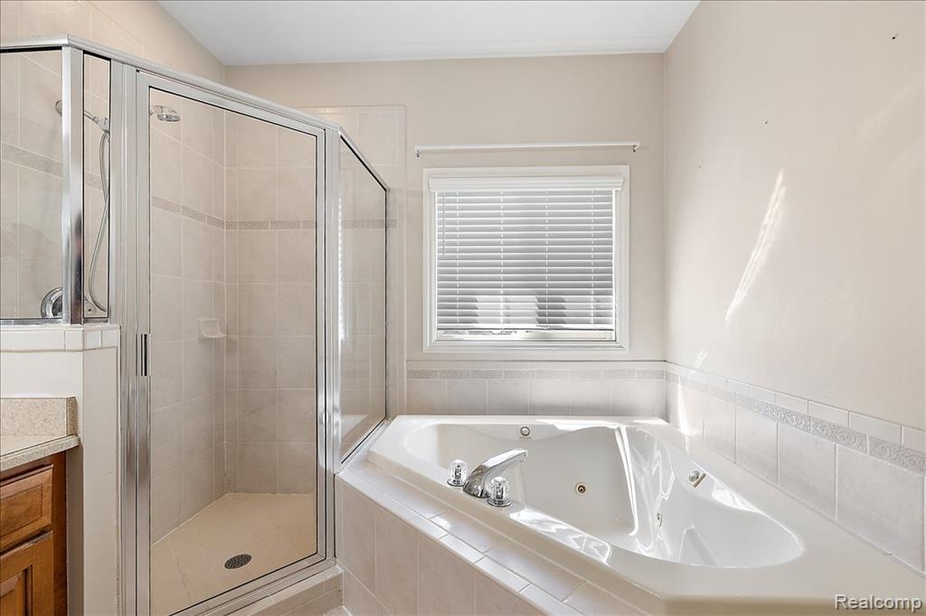 49763 Decker Drive, Shelby Twp, MI 48317 — Photo 30