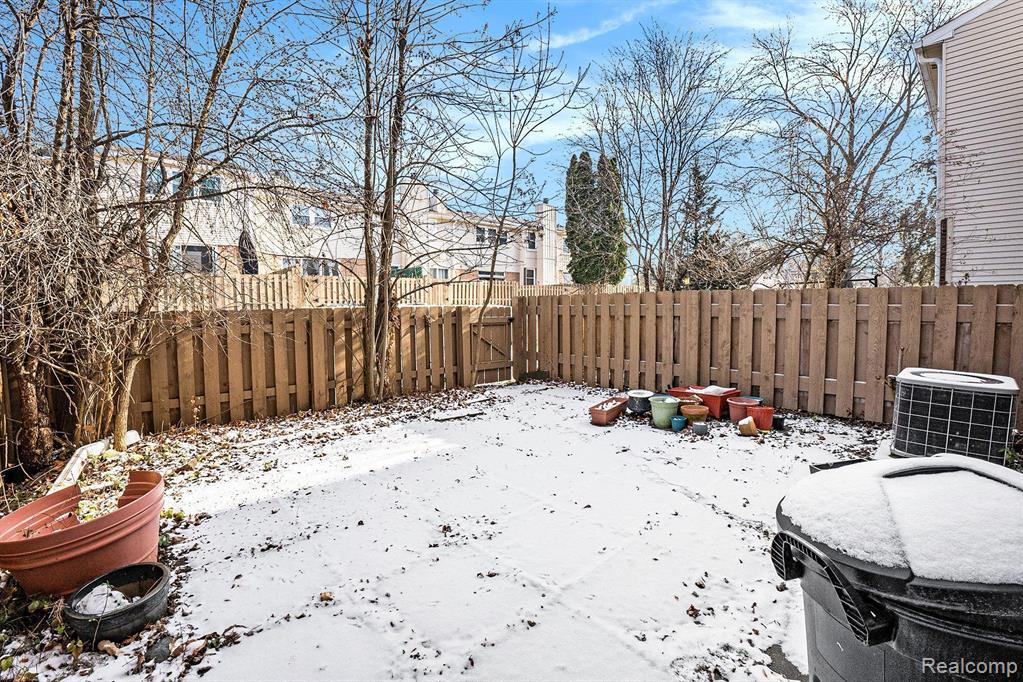 1814 BRENTWOOD Drive, Troy, MI 48098 — Photo 17
