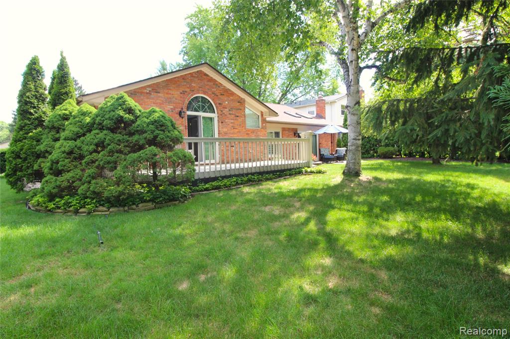 41784 Ladywood Drive, Northville, MI 48168 — Photo 30