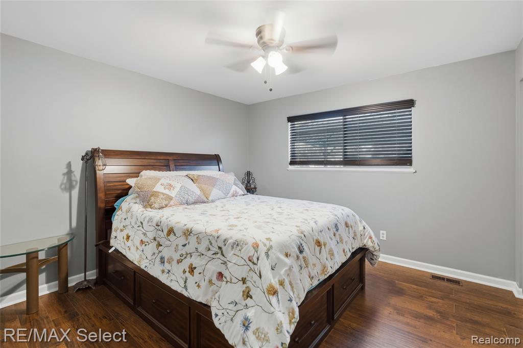 8548 Tim Tam Trail, Flushing, MI 48433 — Photo 23